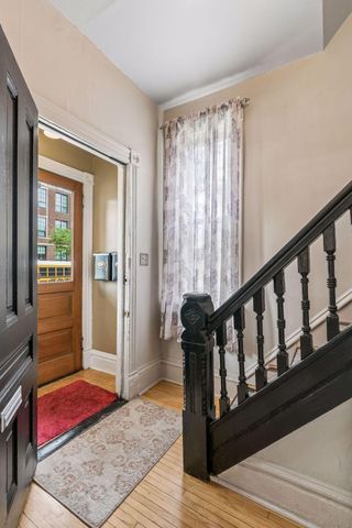 72 Saint Albans Street N, Saint Paul, MN 55104