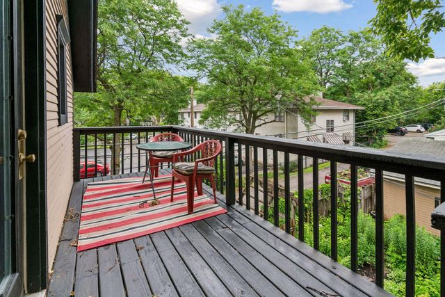 72 Saint Albans Street N, Saint Paul, MN 55104