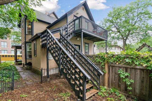 72 Saint Albans Street N, Saint Paul, MN 55104