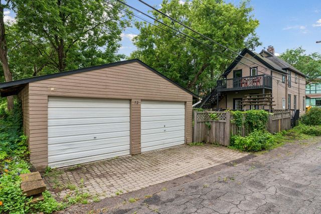 72 Saint Albans Street N, Saint Paul, MN 55104