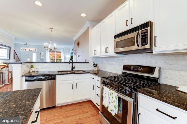 575 EDMONTON TER NE, Leesburg, VA 20176