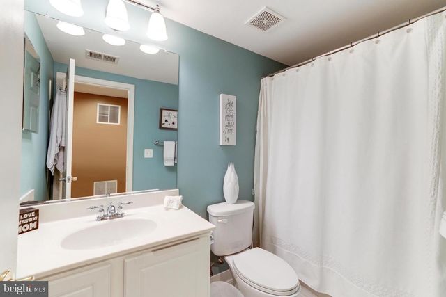 575 EDMONTON TER NE, Leesburg, VA 20176