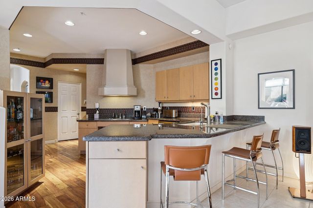 8364 E LAS ESTANCIAS Street, Scottsdale, AZ 85250