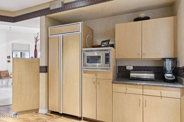 8364 E LAS ESTANCIAS Street, Scottsdale, AZ 85250