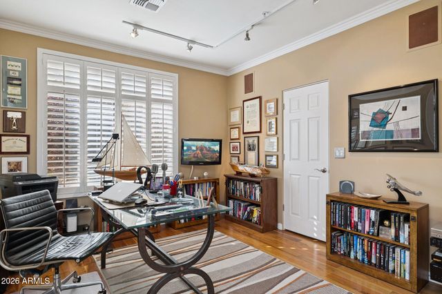 8364 E LAS ESTANCIAS Street, Scottsdale, AZ 85250