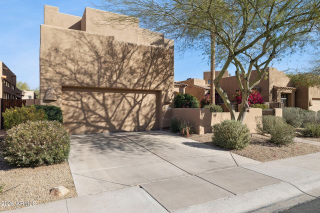 8364 E LAS ESTANCIAS Street, Scottsdale, AZ 85250