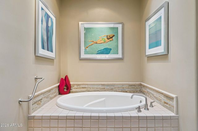 8364 E LAS ESTANCIAS Street, Scottsdale, AZ 85250