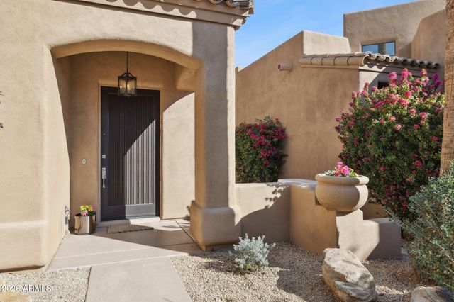 8364 E LAS ESTANCIAS Street, Scottsdale, AZ 85250