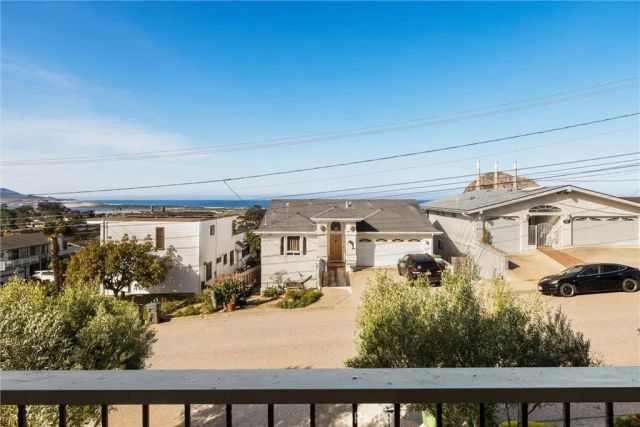 1310 Hillcrest Drive, Morro Bay, CA 93442