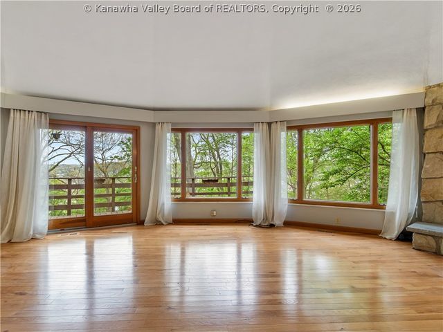 328 McKinley Avenue, Charleston, WV 25314