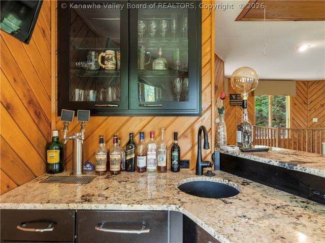 328 McKinley Avenue, Charleston, WV 25314