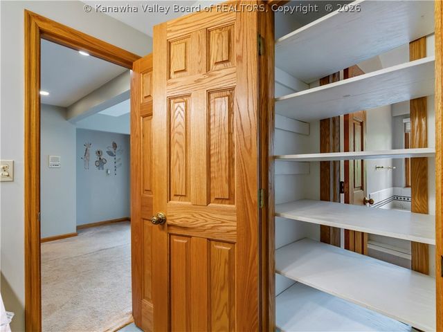 328 McKinley Avenue, Charleston, WV 25314