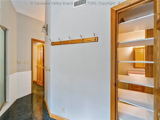 328 McKinley Avenue, Charleston, WV 25314