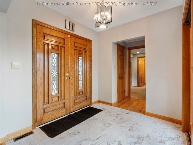 328 McKinley Avenue, Charleston, WV 25314