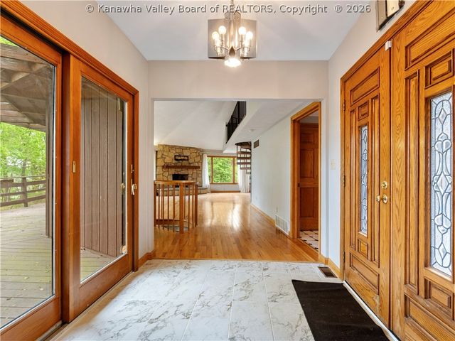 328 McKinley Avenue, Charleston, WV 25314