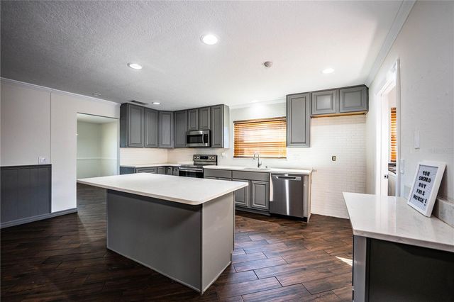 1316 FAIRFAX N, Lakeland, FL 33813