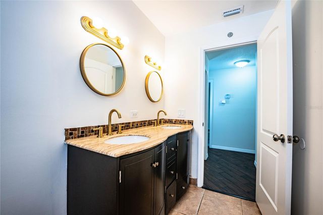 1316 FAIRFAX N, Lakeland, FL 33813