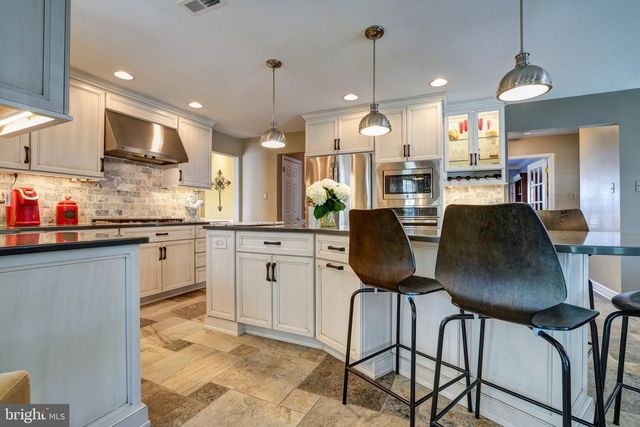 492 SHAKESPEARE DR, Collegeville, PA 19426