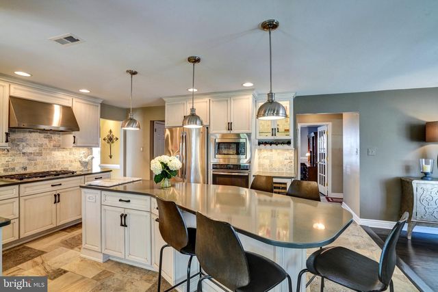 492 SHAKESPEARE DR, Collegeville, PA 19426