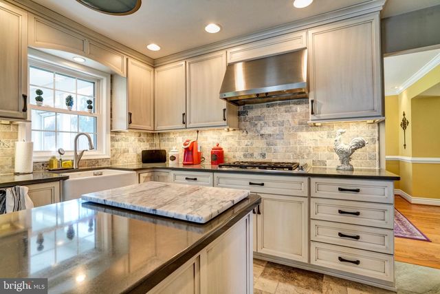 492 SHAKESPEARE DR, Collegeville, PA 19426