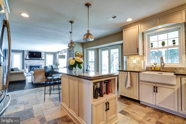 492 SHAKESPEARE DR, Collegeville, PA 19426