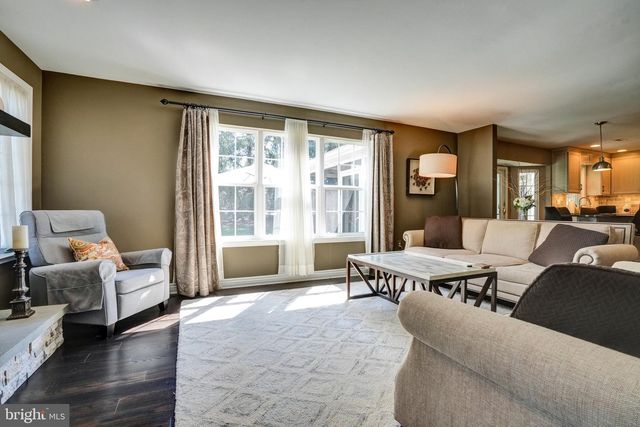492 SHAKESPEARE DR, Collegeville, PA 19426