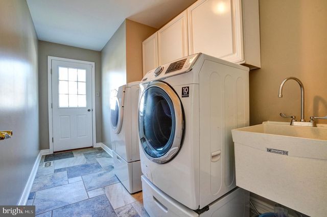 492 SHAKESPEARE DR, Collegeville, PA 19426