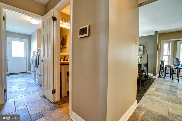 492 SHAKESPEARE DR, Collegeville, PA 19426