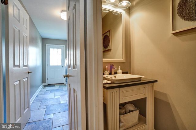 492 SHAKESPEARE DR, Collegeville, PA 19426