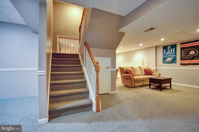 492 SHAKESPEARE DR, Collegeville, PA 19426