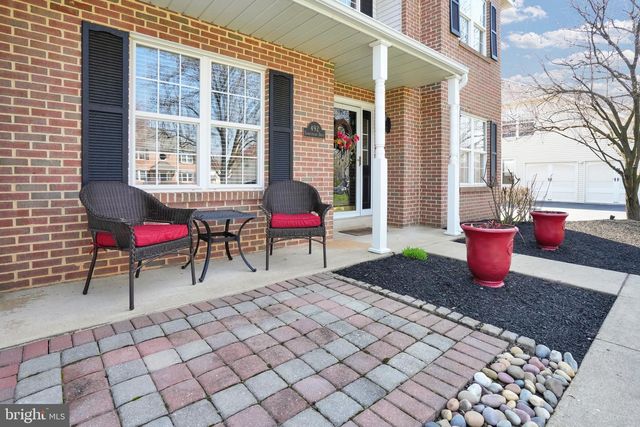 492 SHAKESPEARE DR, Collegeville, PA 19426
