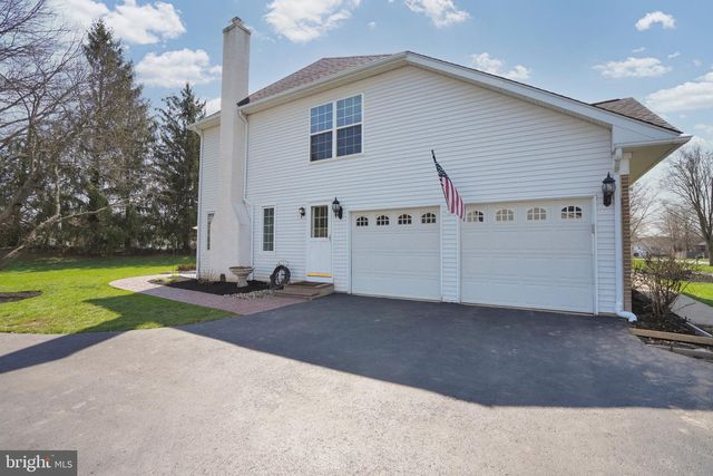 492 SHAKESPEARE DR, Collegeville, PA 19426