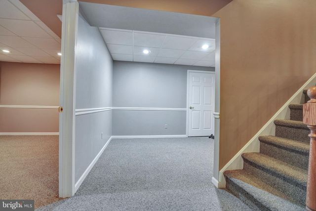 492 SHAKESPEARE DR, Collegeville, PA 19426