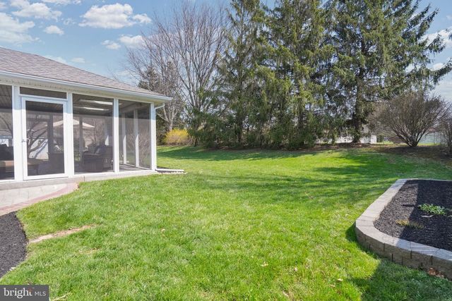 492 SHAKESPEARE DR, Collegeville, PA 19426