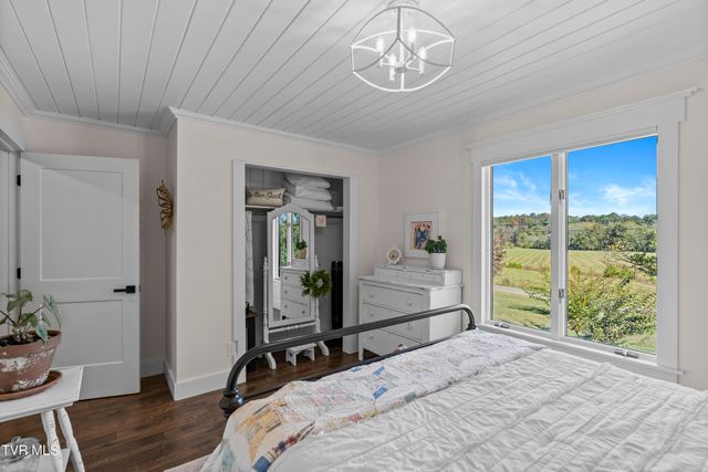 9915 Warrensburg Road, Mosheim, TN 37818