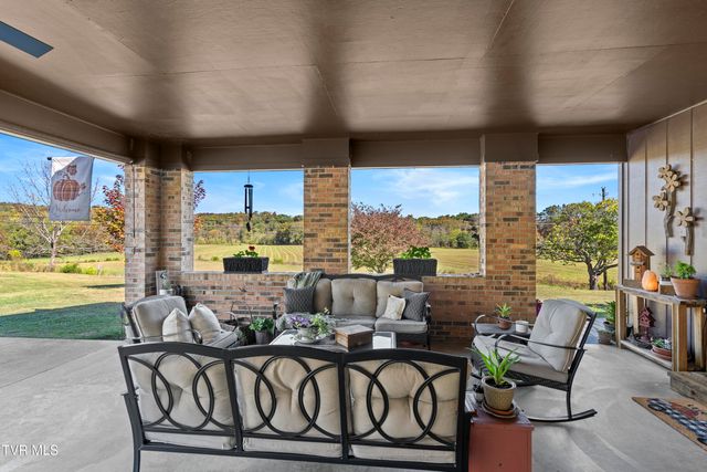 9915 Warrensburg Road, Mosheim, TN 37818