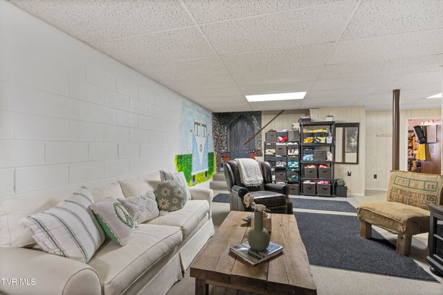 9915 Warrensburg Road, Mosheim, TN 37818