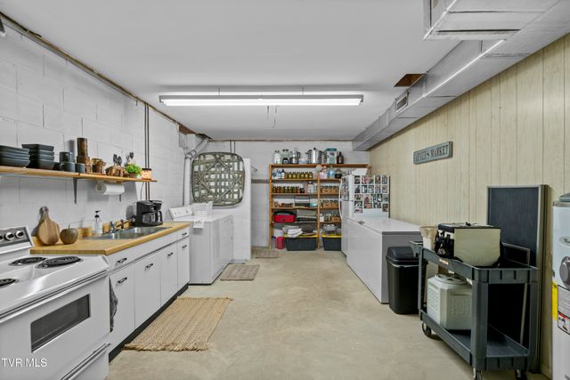 9915 Warrensburg Road, Mosheim, TN 37818