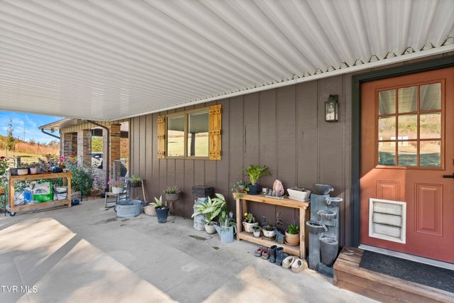 9915 Warrensburg Road, Mosheim, TN 37818