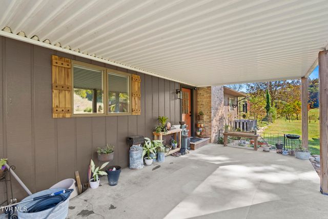 9915 Warrensburg Road, Mosheim, TN 37818