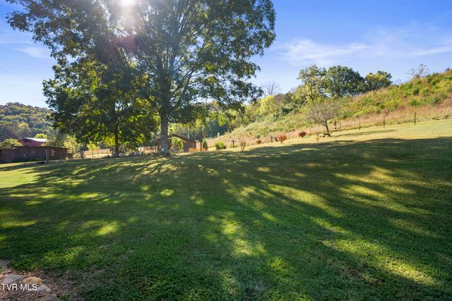 9915 Warrensburg Road, Mosheim, TN 37818