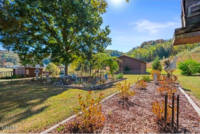 9915 Warrensburg Road, Mosheim, TN 37818