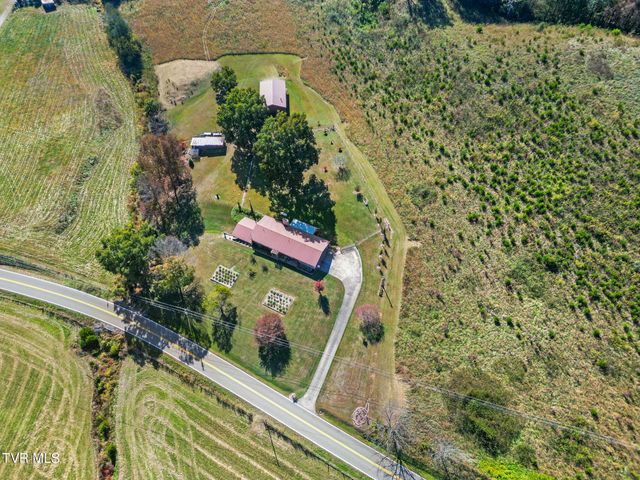 9915 Warrensburg Road, Mosheim, TN 37818