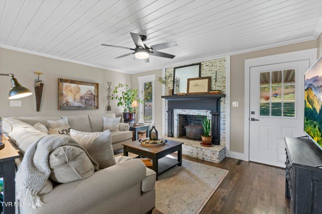 9915 Warrensburg Road, Mosheim, TN 37818