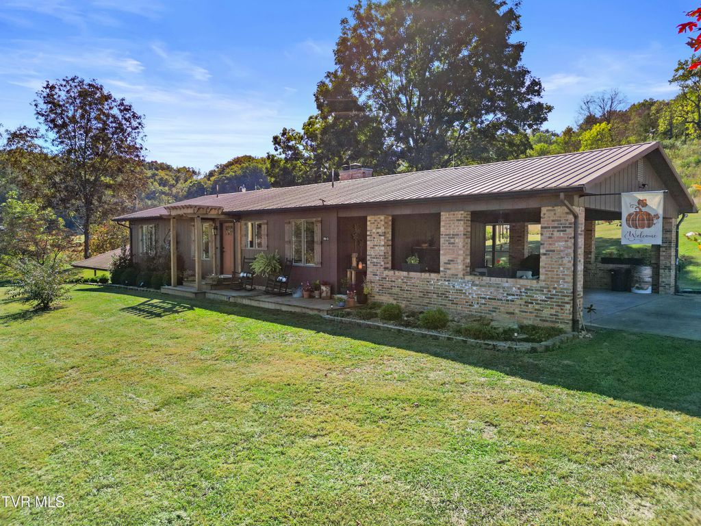 9915 Warrensburg Road, Mosheim, TN 37818