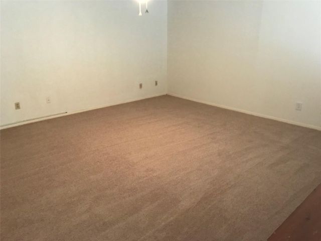 12633 Memorial Drive 106, Houston, TX 77024