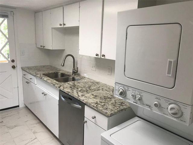 12633 Memorial Drive 106, Houston, TX 77024