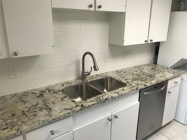 12633 Memorial Drive 106, Houston, TX 77024