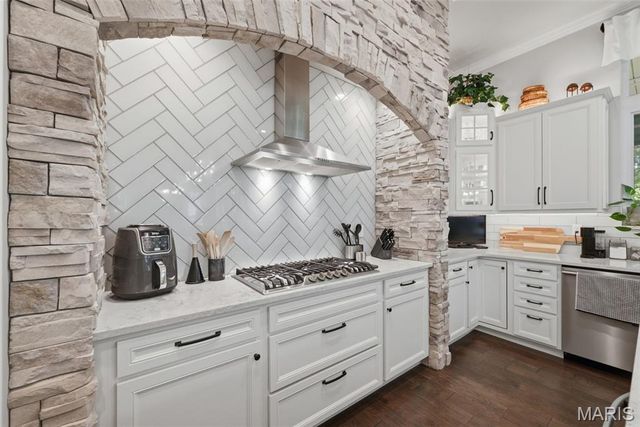 312 Deep Ravine Court, St Charles, MO 63301