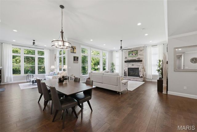 312 Deep Ravine Court, St Charles, MO 63301